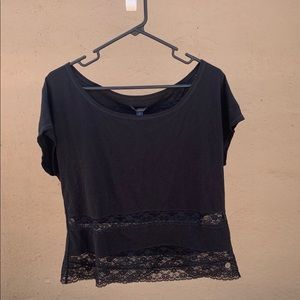 American Eagle Outfitters black T-shirt